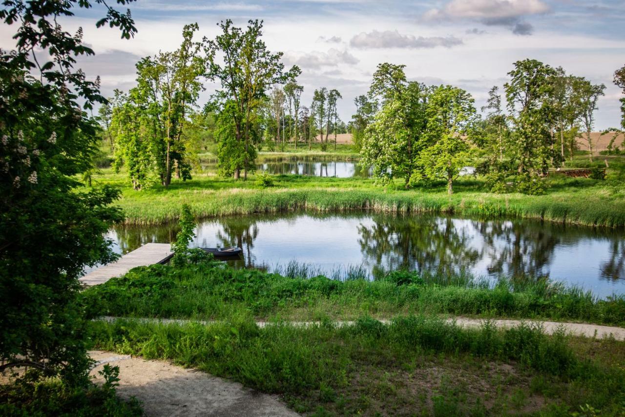 Palac Komierowo Sepolno Krajenskie Exterior photo